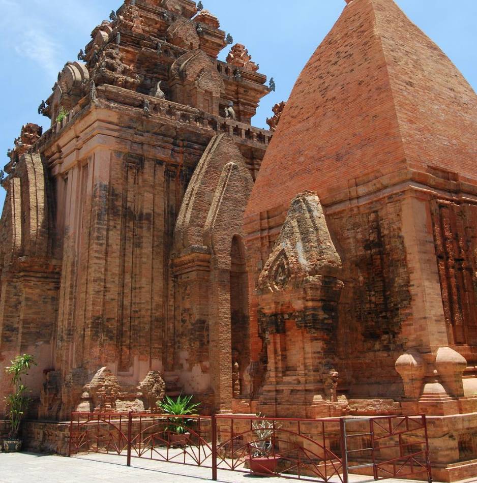 Visit One Of The Last Remnants Of The Cham Kingdom - Guidebook Vietnam